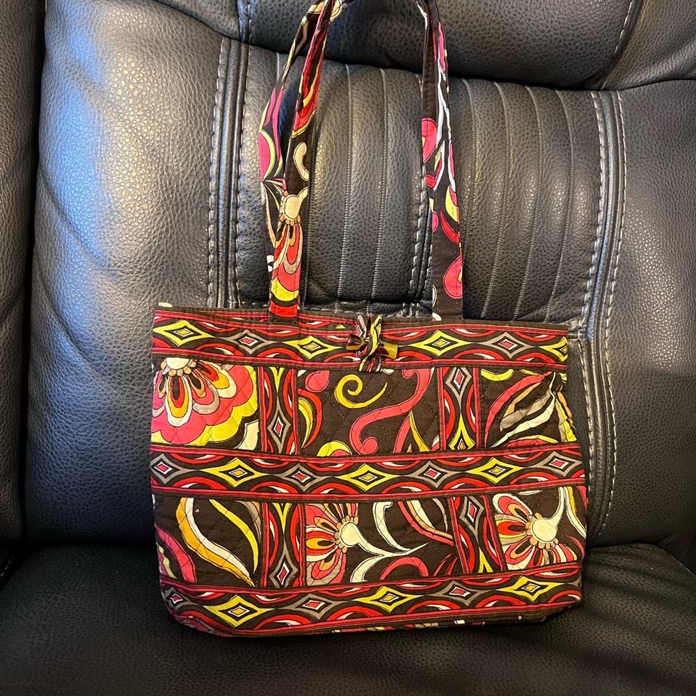 Vera Bradley tote small. Excellent used condition. Smoke free home.